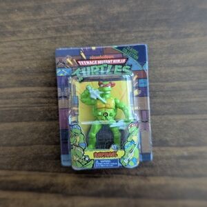 Nickelodeon TMNT Raphael Mini Brands Figure - Green and Red